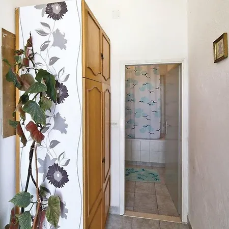 아파트 Halilovic 트로기르